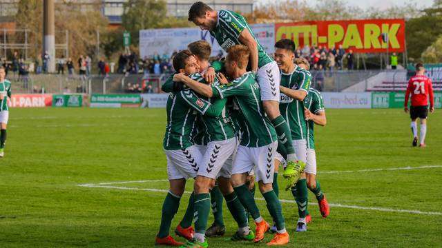 4:0! VfB Lübeck verteidigt Spitze