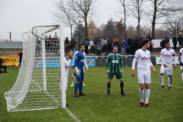 VfB - Marvin Thiel feierte nach 15 Partien sein Comeback gegen Lüneburg - Foto SR