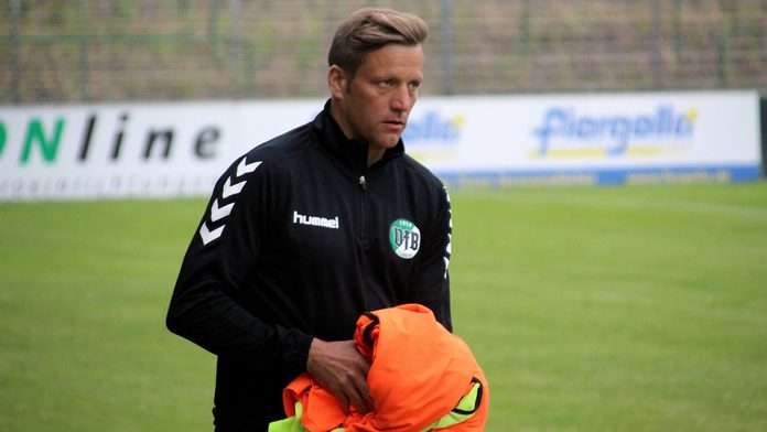 VfB Rolf Landerl - Cheftrainer VfB Lübeck 4. Liga - Foto SR