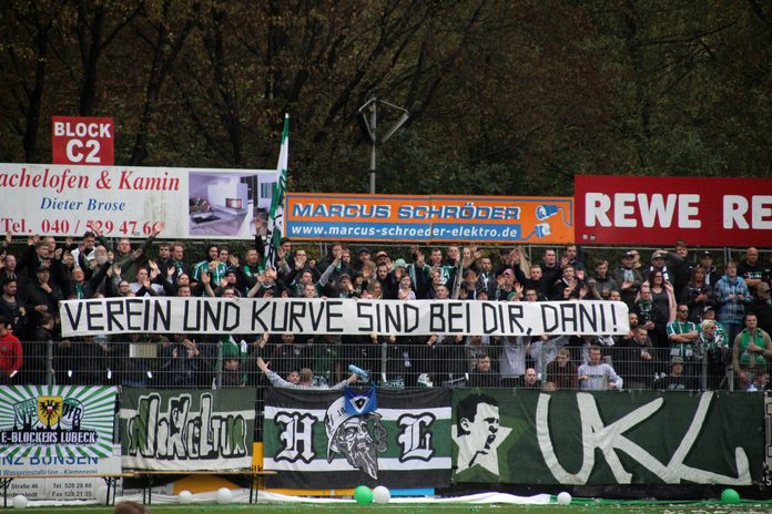 Ein Banner für Daniel Franziskus, der vorzeitig seine Karriere beenden muss - Foto SR