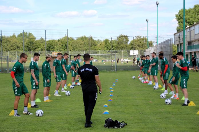 VfB Lübeck trainiert für Liga drei - Foto sr