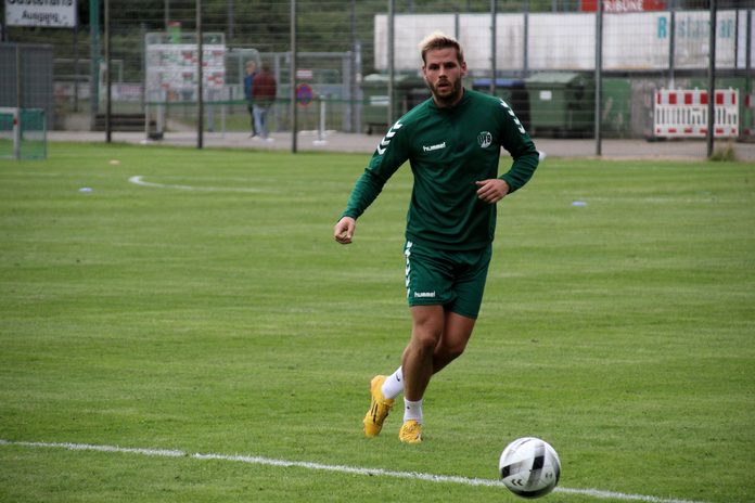 VfB-Probespieler Justin Eilers in Aktion - Foto sr