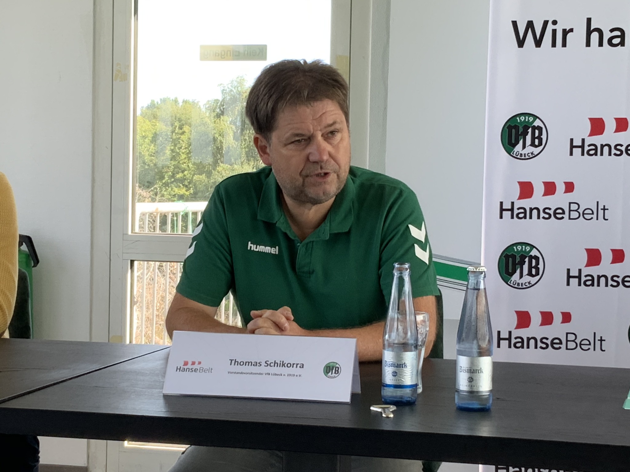 5B478A93-0D34-488C-A705-8F3BE2AC5403