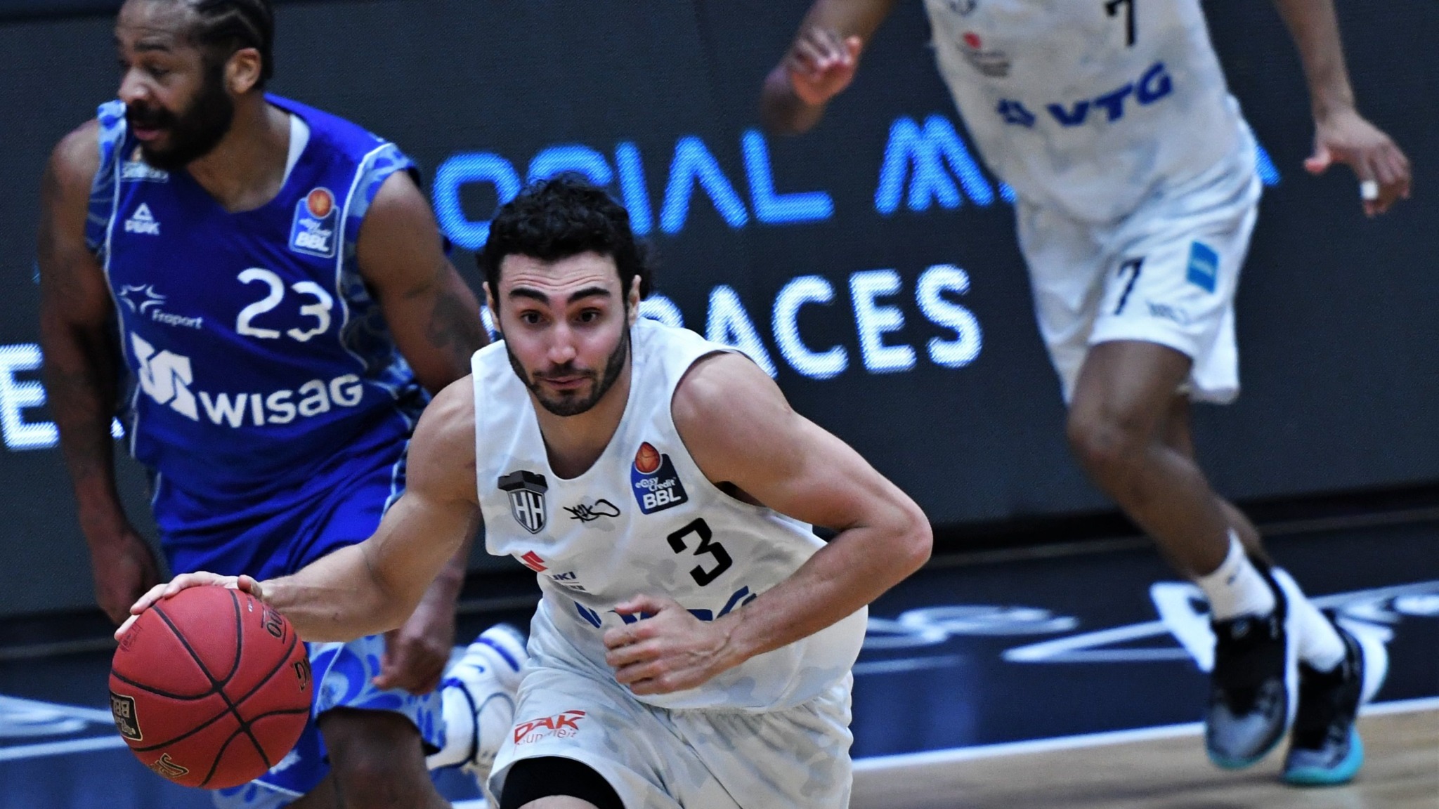 Towers 3 lobeca_42006_Marcus_Kaben_20210124