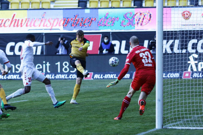 lobeca_42834_Michael_Raasch_20210214