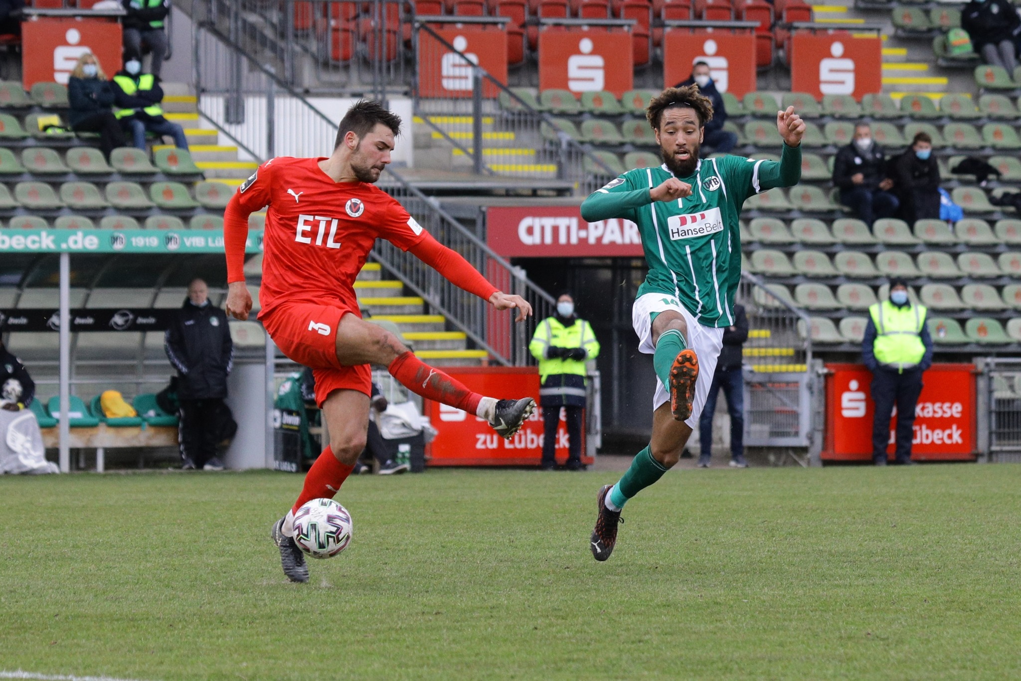 Cyrill Akono gegen Viktoria Köln, VfB Lübeck. Foto Raasch
