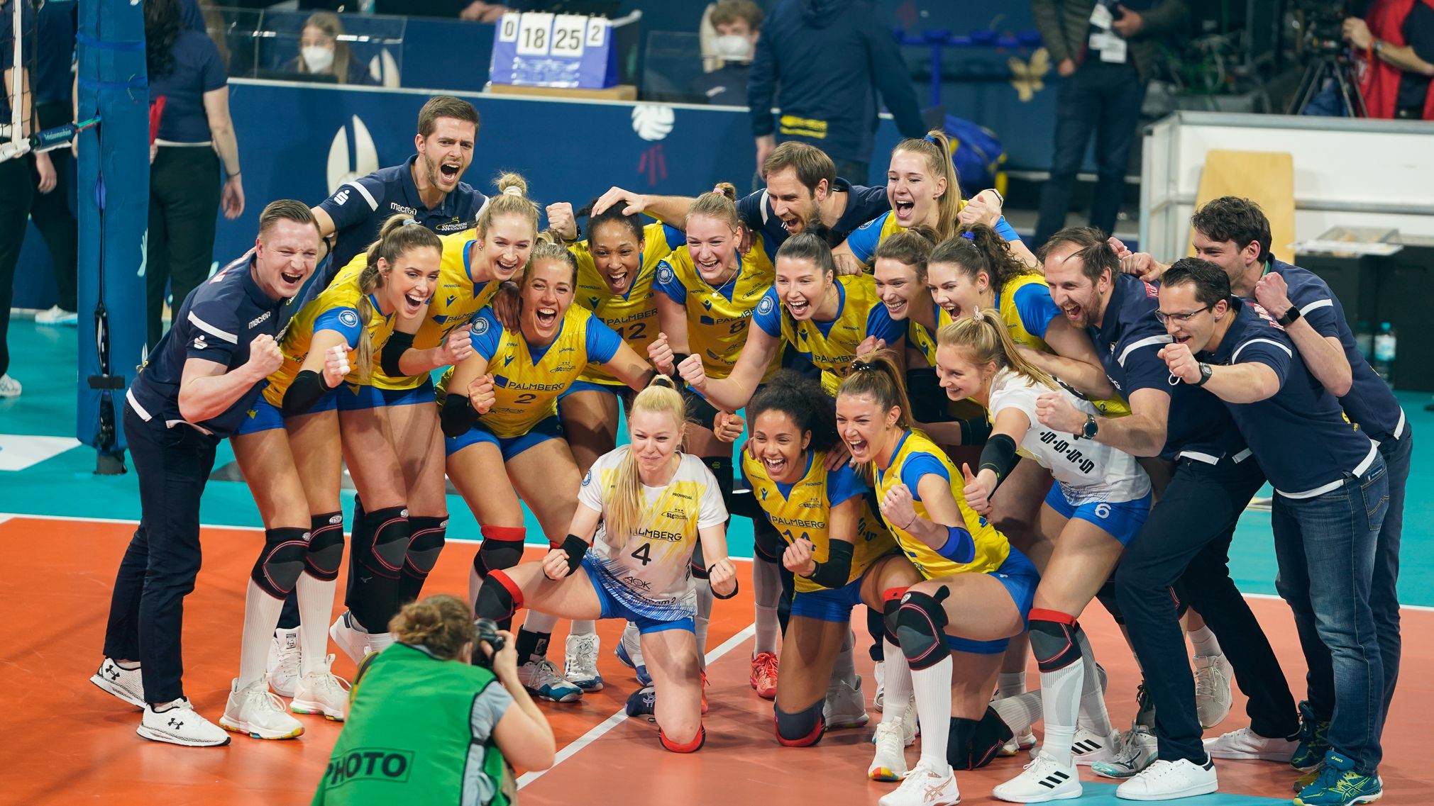 Ssc Palmberg Schwerin Gewinnt Nach Supercup Zum 7 Mal Den Dvv Pokal Hl Sports