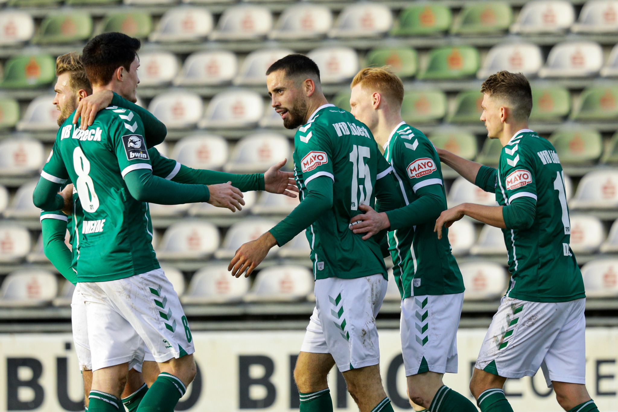Kollektiver Jubel im Hinspiel gegen den FC Bayern München II, VfB Lübeck. Foto Raasch