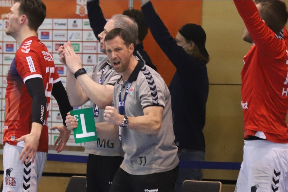 Die Bank jubelt_45374_Ralf_Homburg