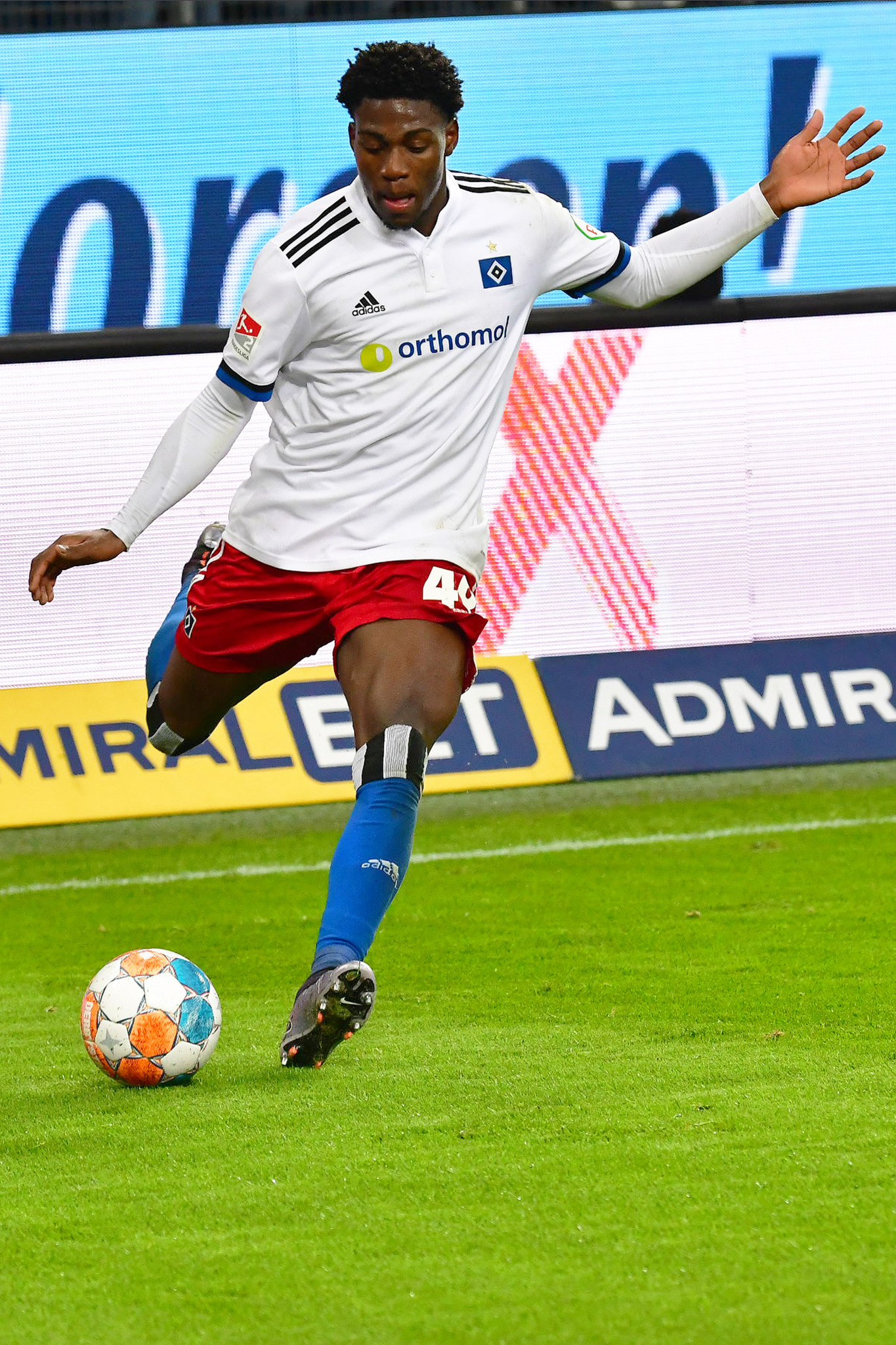 Abschiedsaufstiegsgeschenk von Faride Alidou für HSV? › HLSPORTS