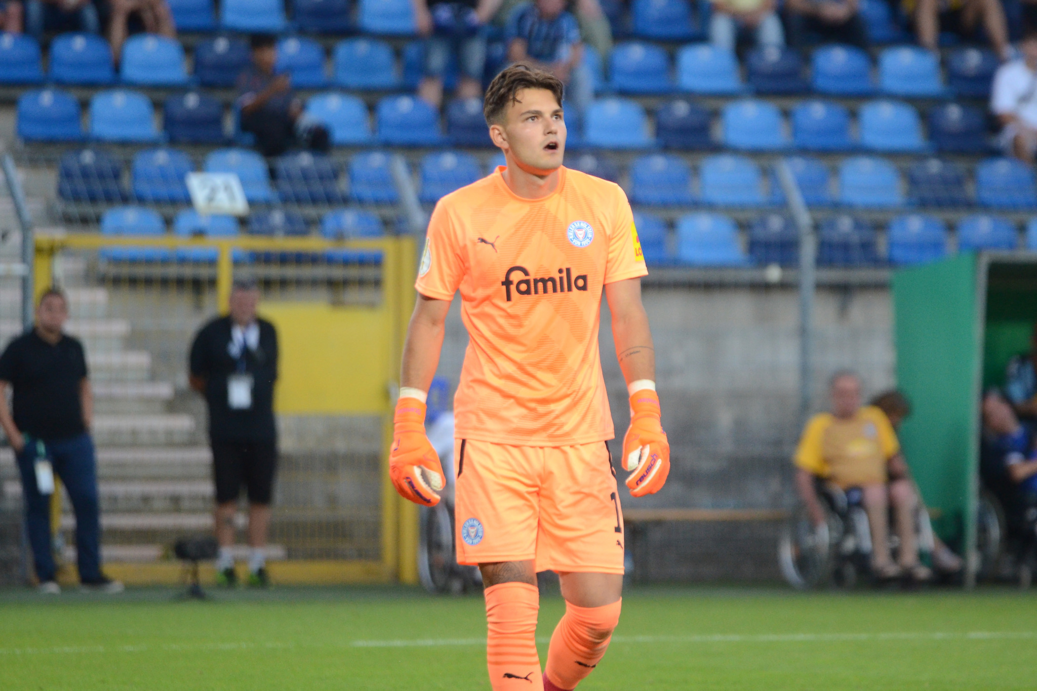 Max Craouselove „Block 501“ zurück – Holstein Kiel verliert › HL-SPORTS