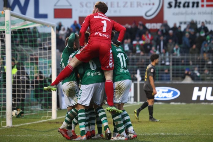 Kollektiver Jubel beim VfB Lübeck