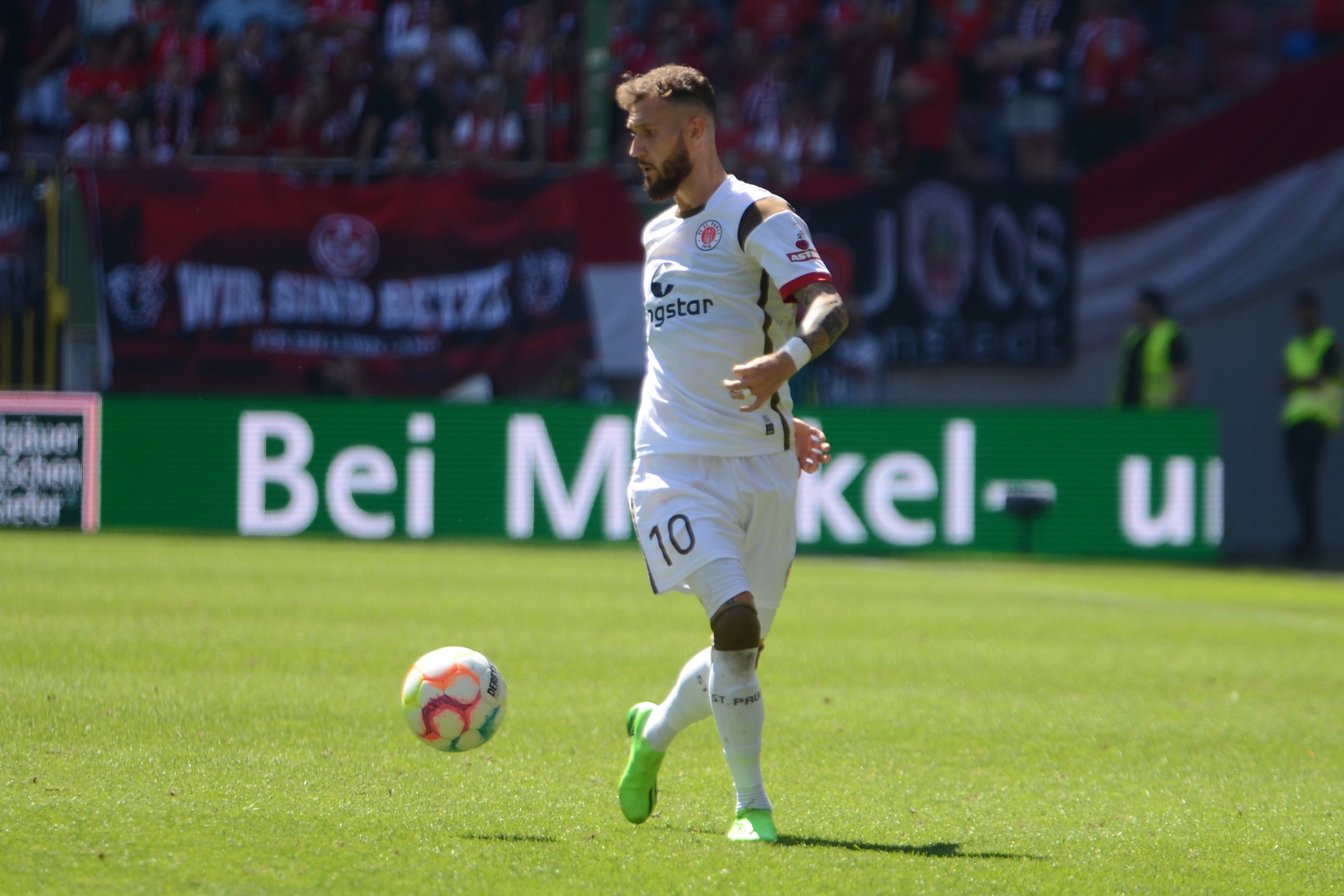 FC St. Pauli almost embarrassed themselves at bottom team VfL Osnabrück › HL-SPORTS