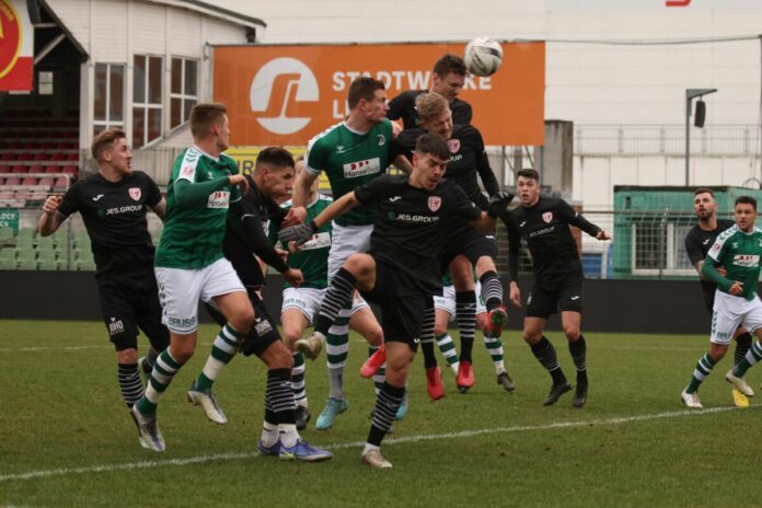Kopfball zum 1-0 von Jannik Löhden (VfB Lübeck)