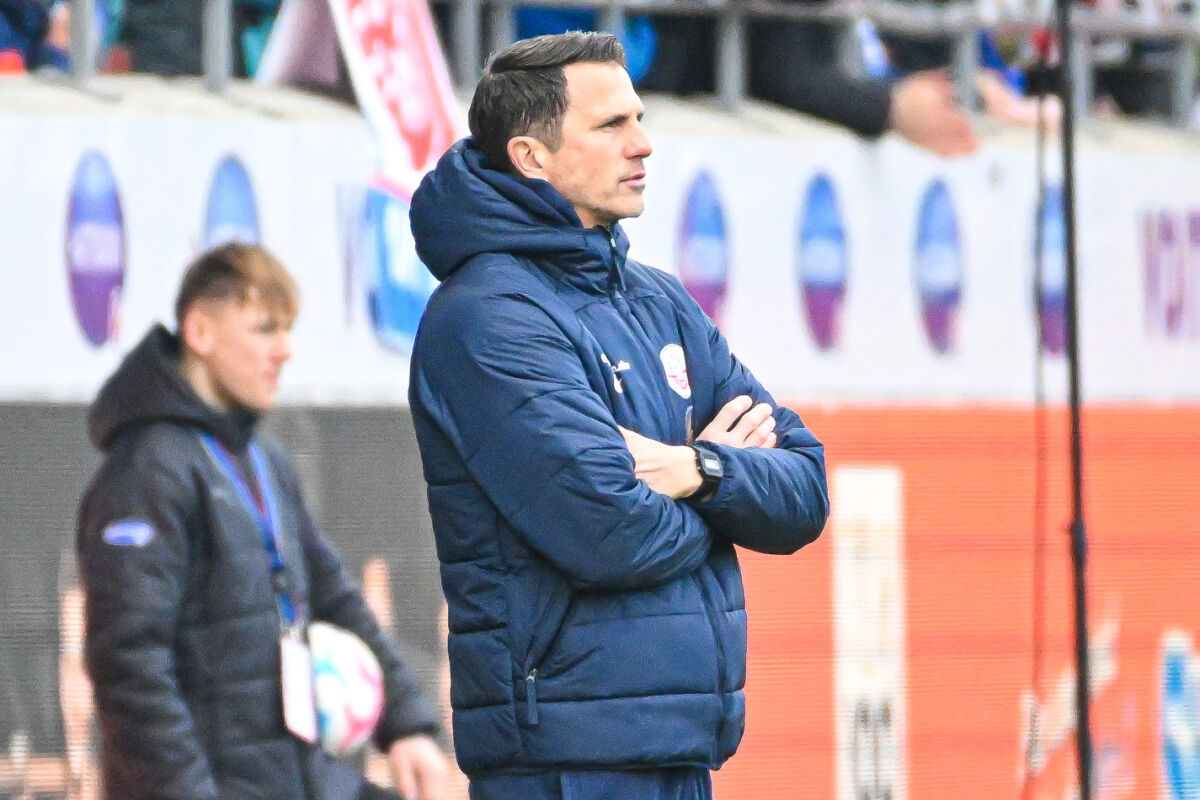 Krisensitzung beim F.C. Hansa Rostock „Glöckner raus“ › HLSPORTS