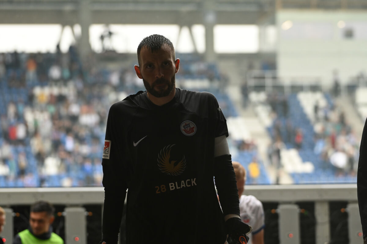 Verbleib der Nummer 1 geklärt › HLSPORTS