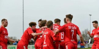 Die SG Oering-Seth jubelt nach dem 2:1-Sieg gegen den WSV Tangstedt.Foto: Verein