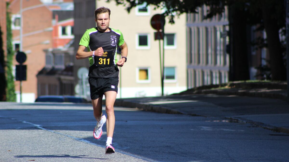 Simon Müller läuft ganz dicht an seine 10-km-Bestzeit heran › HL-SPORTS