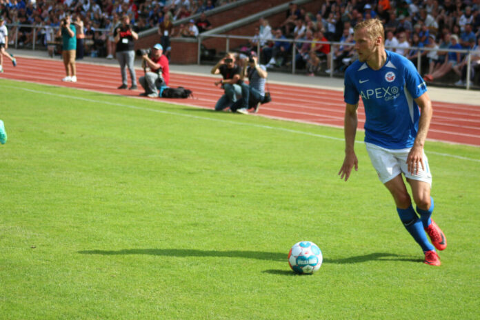 Hanno Behrens, im Trikot von Hansa Rostock, spielt nun beim VfB Lübeck