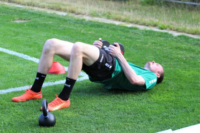 Niklas Kastenhofer (VfB Lübeck) befindet sich in der Reha nach Kreuzbandriss und OP