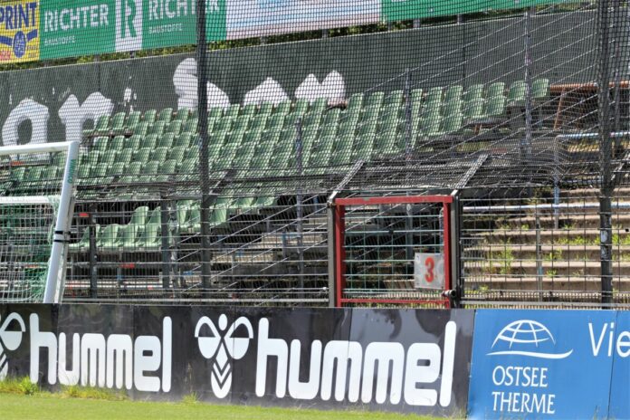 Sitzplätze entstehen im neuen Gästeblock A1 (VfB Lübeck)