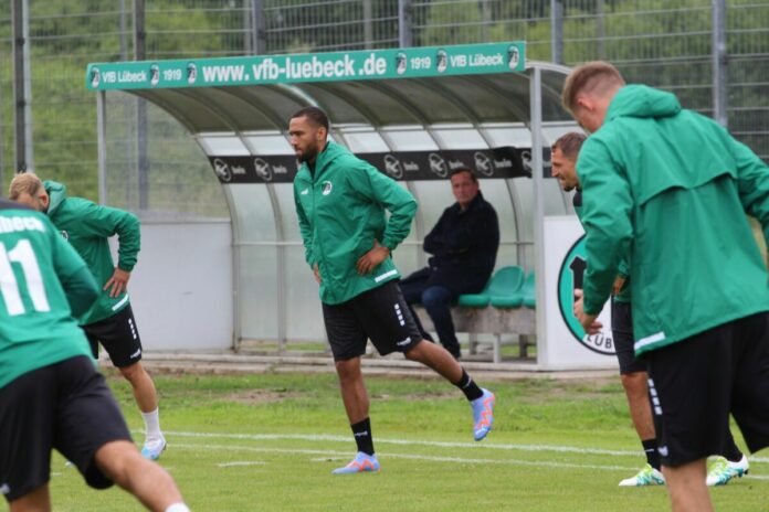 Cyrill Akono (Stürmer des VfB Lübeck)
