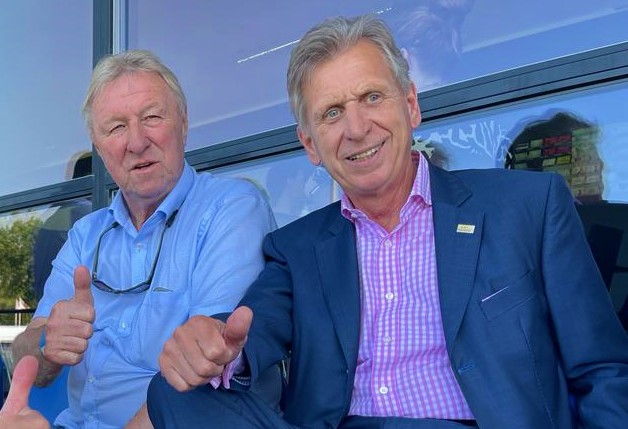 HSV-Ikone Horst Hrubesch und Bernd Jorkisch beim Belt-Cup 2023 in Dänemark