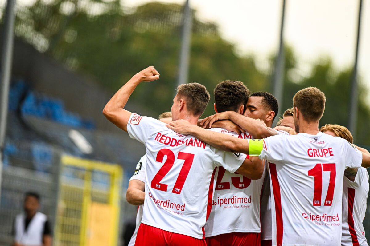 VfB Lübeck Neu formierte Innenverteidigung liefert gegen 1860 München ab › HLSPORTS VfB Lübeck Neu formierte Innenverteidigung liefert gegen 1860 München ab › HLSPORTS