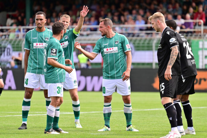 Neuzugang Ulrich Taffertshofer (VfB Lübeck) ist schon ein Führungsspieler