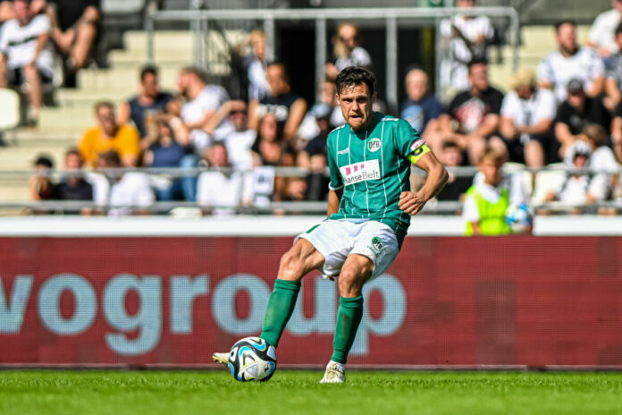 Mirko Boland (VfB Lübeck) im Spiel beim SSV Ulm