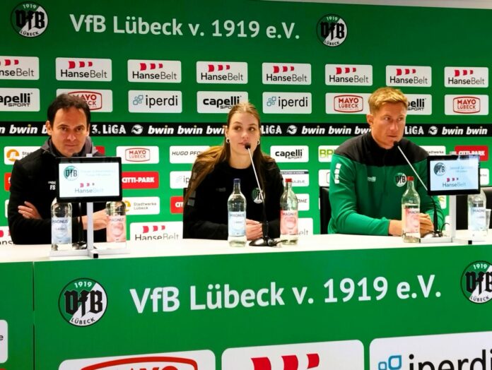 PK beim VfB Lübeck vor dem Heimspiel gegen Mannheim mit Trainer Florian Schnorrenberg und Innenverteidiger Jannik Löhden