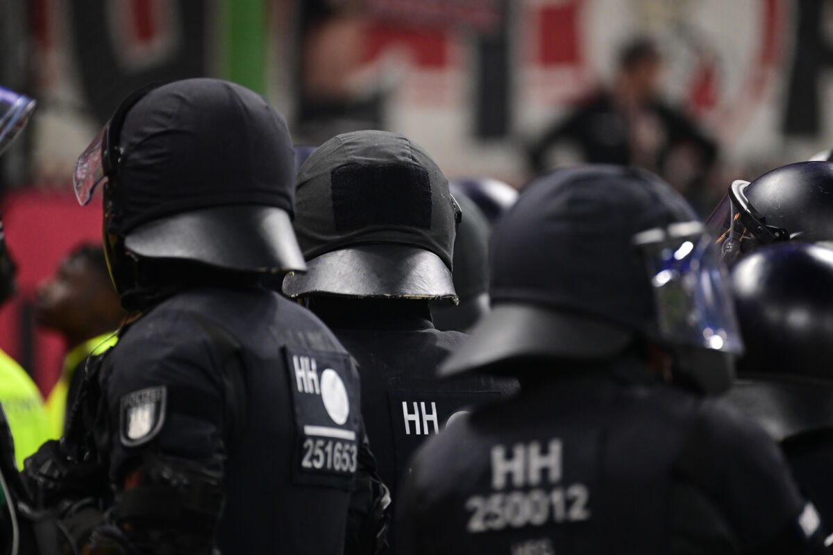 Zwei große Polizeieinsätze rund um Nordduell zwischen Hansa Rostock und HSV: Neues Level erreicht › HL-SPORTS