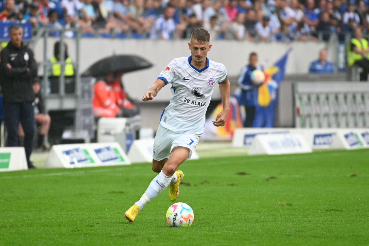 F.C. Hansa Rostock macht Meter: Nico Neidhart trifft zum nächsten Dreier › HL-SPORTS
