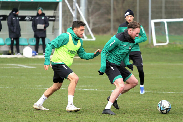 Training beim VfB Lübeck mit Mirko Boland