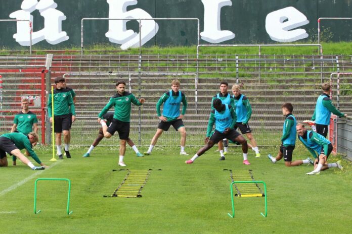Training im Stadion, VfB Lübeck, Regionalliga Nord