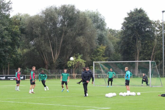 Start in die Trainingswoche, VfB Lübeck