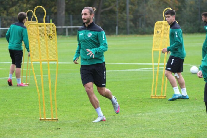 Felix Drinkuth (VfB Lübeck) ist wieder ins Training eingestiegen