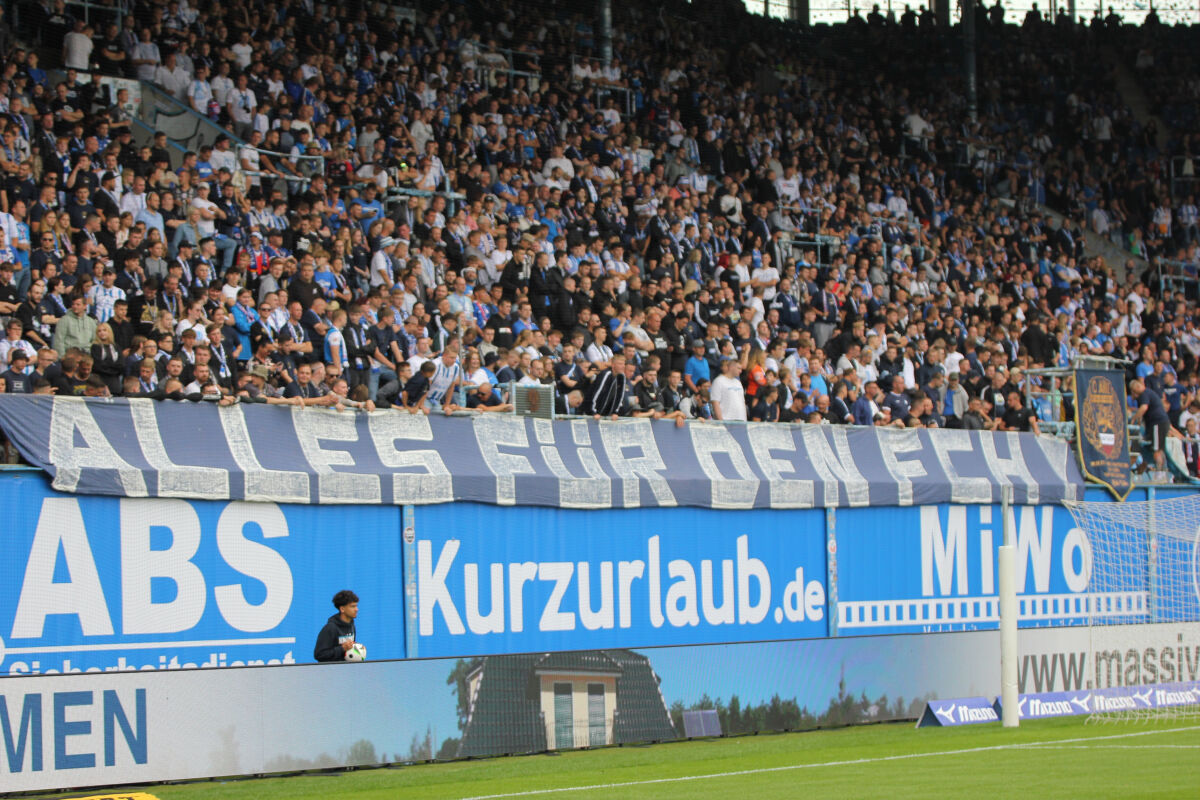 F.C. Hansa Rostock: Werden die Ultras jetzt zahm? – Neuer Boss macht ...