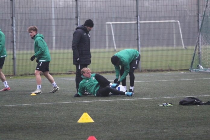 Lukas Schmitt hat sich verletzt im Training