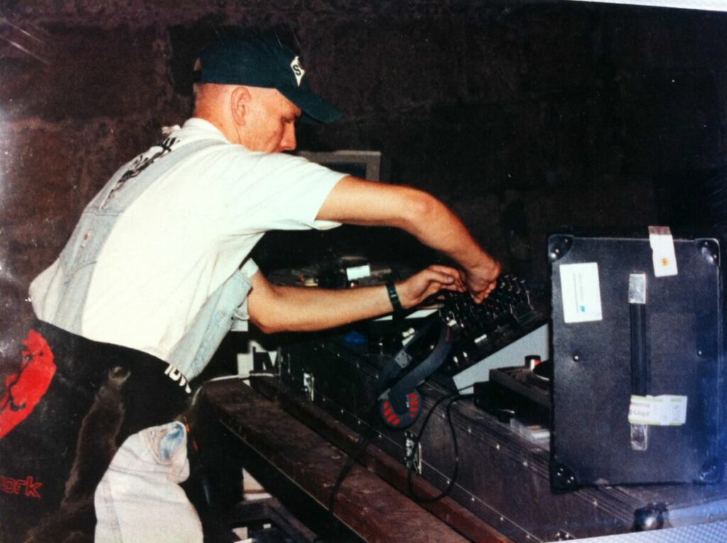 Damals: Roland rockt die Turntable Europas. (Foto: privat)