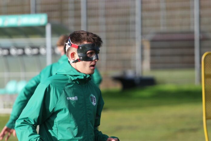 Jorik Wulff mit Maske, VfB Lübeck