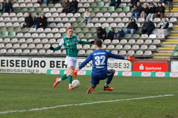 Mika Lehnfeld machte mit dem 6-0 im Test gegen den SV Eichede den Deckel drauf