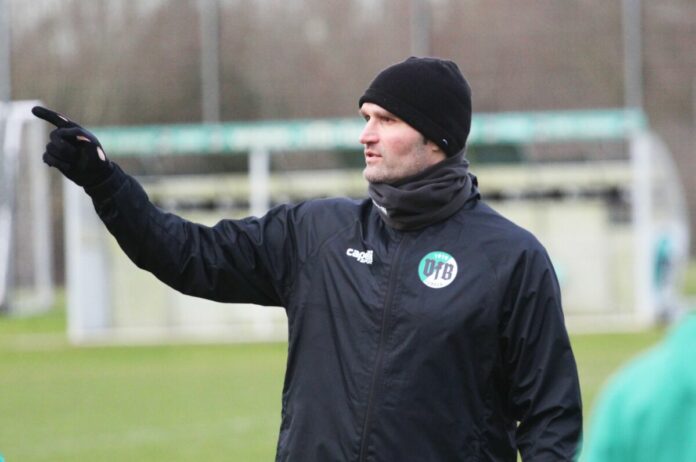VfB-Coach Guerino Capretti, Training, Lohmühlennebenplatz