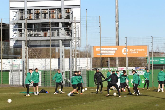 VfB Lübeck, Training auf Platz 1, Regionalliga Nord