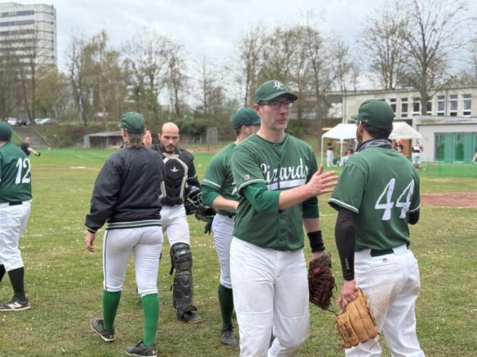 Die Lübeck Lizards klatschen sic