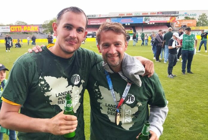Daniel Pauls und Noah Oberbeck (VfB Lübeck)