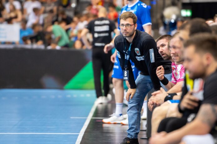 Trainer Jaron Siewert