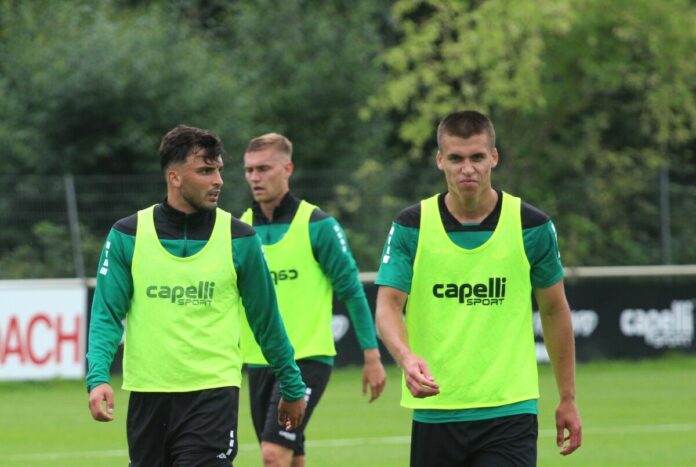 Training beim VfB Lübeck mit Probespielern