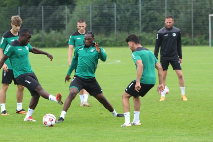 Joel Amadi, Probespieler beim VfB Lübeck