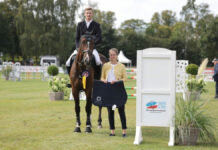 Der Start zu Gold, Silber und Bronze ist frei Fynn Müller-Rulfs und Fabulous Fred M gewannen die Youngster-Prüfung für sieben- und achtjährige Pferde auf dem Landesturnierplatz. (Foto: Photo Rocket)